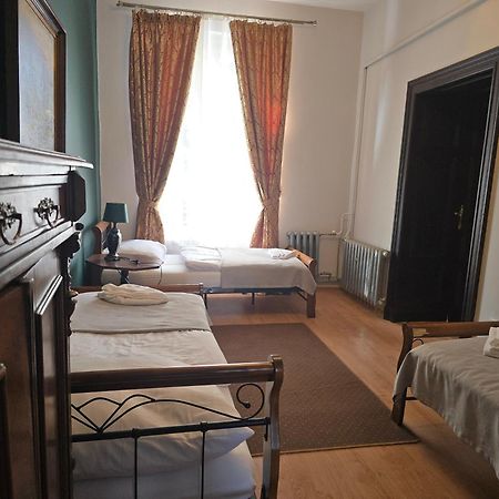Palac Lawica- Splywy Przelomem Bardzkim Klodzko Bagian luar foto