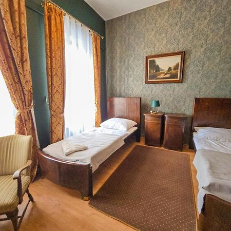 Palac Lawica- Splywy Przelomem Bardzkim Klodzko Bagian luar foto