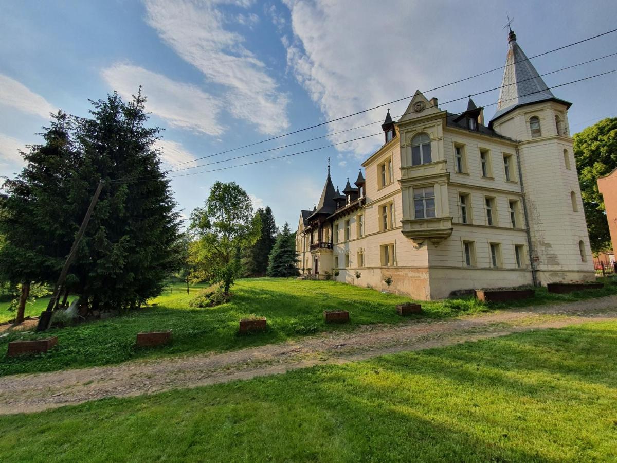 Palac Lawica- Splywy Przelomem Bardzkim Klodzko Bagian luar foto
