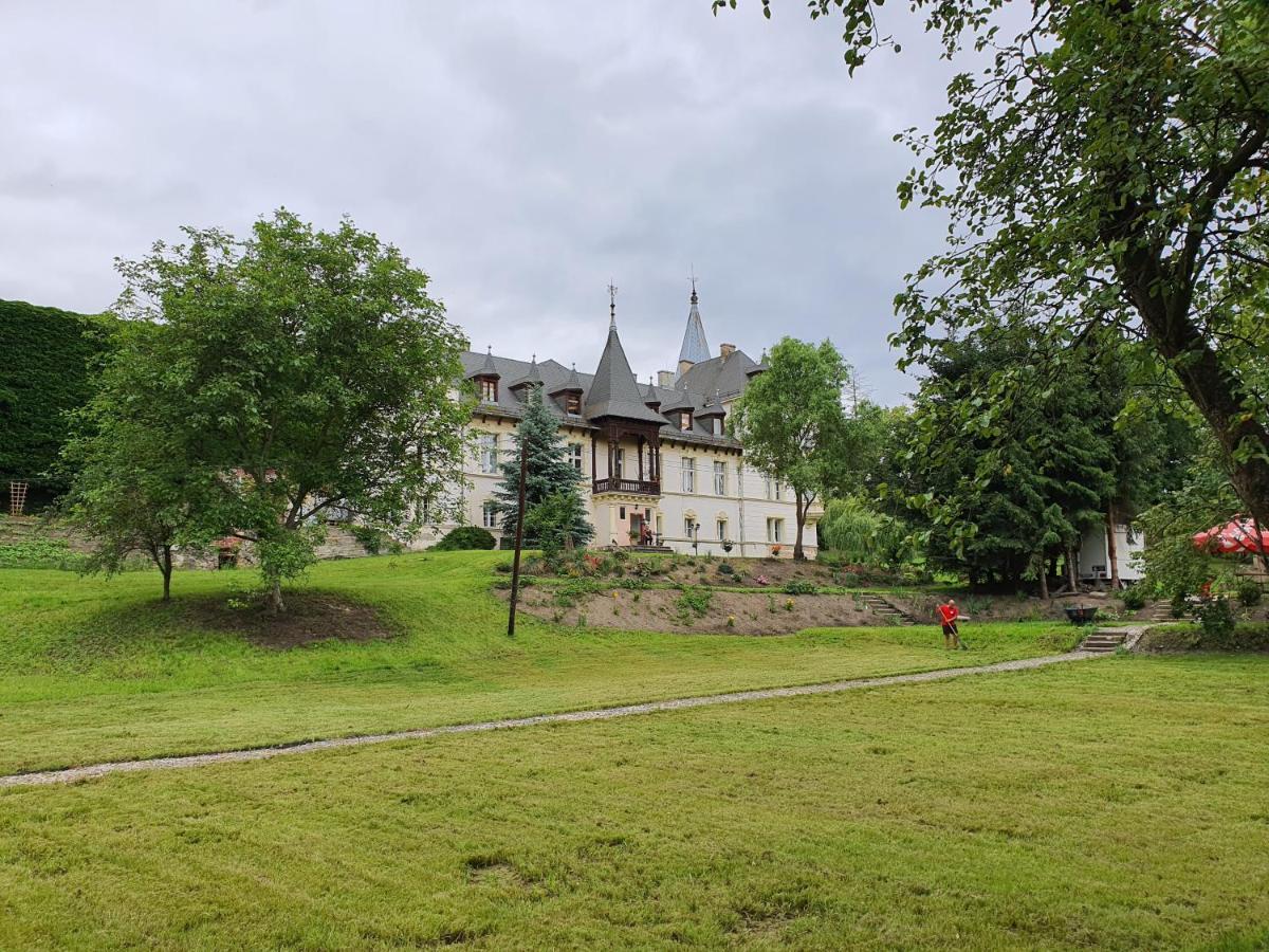 Palac Lawica- Splywy Przelomem Bardzkim Klodzko Bagian luar foto