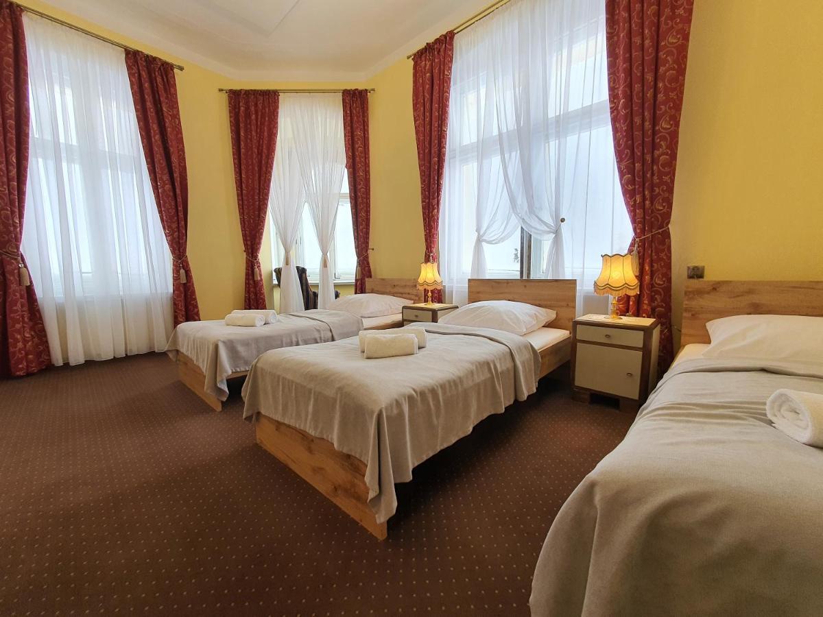 Palac Lawica- Splywy Przelomem Bardzkim Klodzko Bagian luar foto