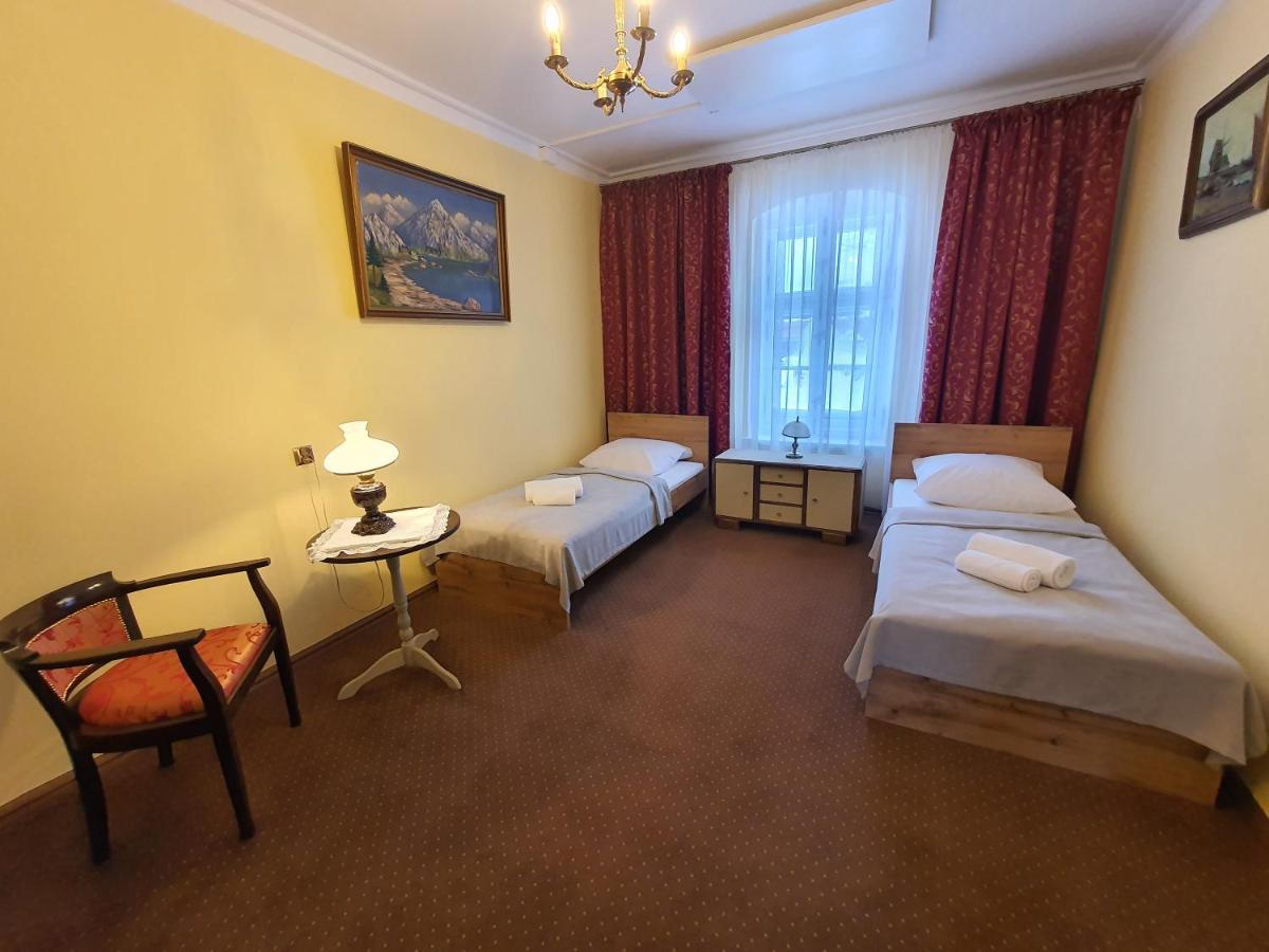 Palac Lawica- Splywy Przelomem Bardzkim Klodzko Bagian luar foto