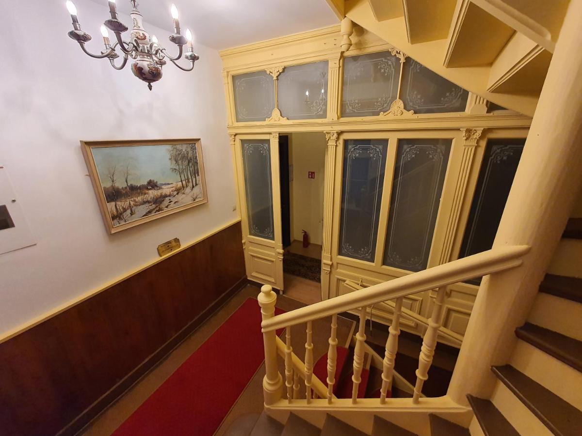 Palac Lawica- Splywy Przelomem Bardzkim Klodzko Bagian luar foto