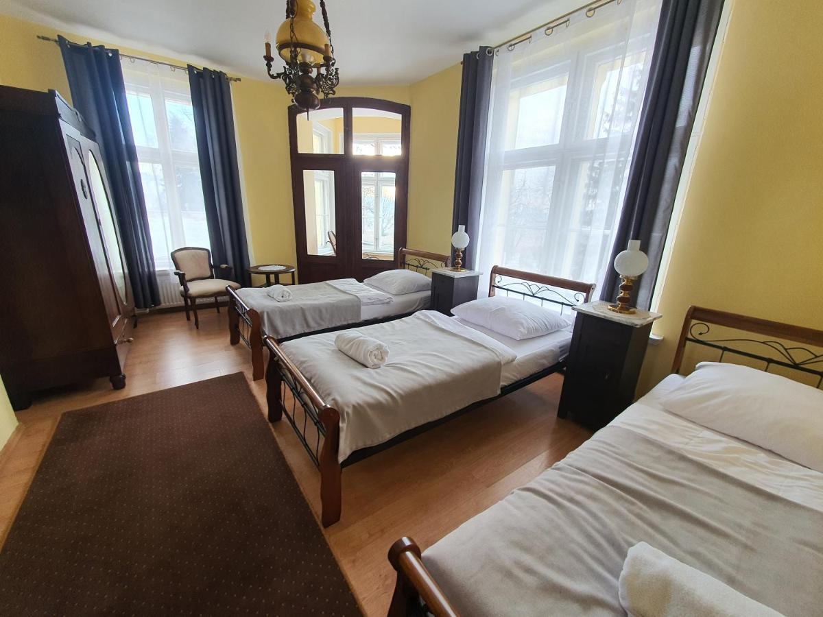 Palac Lawica- Splywy Przelomem Bardzkim Klodzko Bagian luar foto