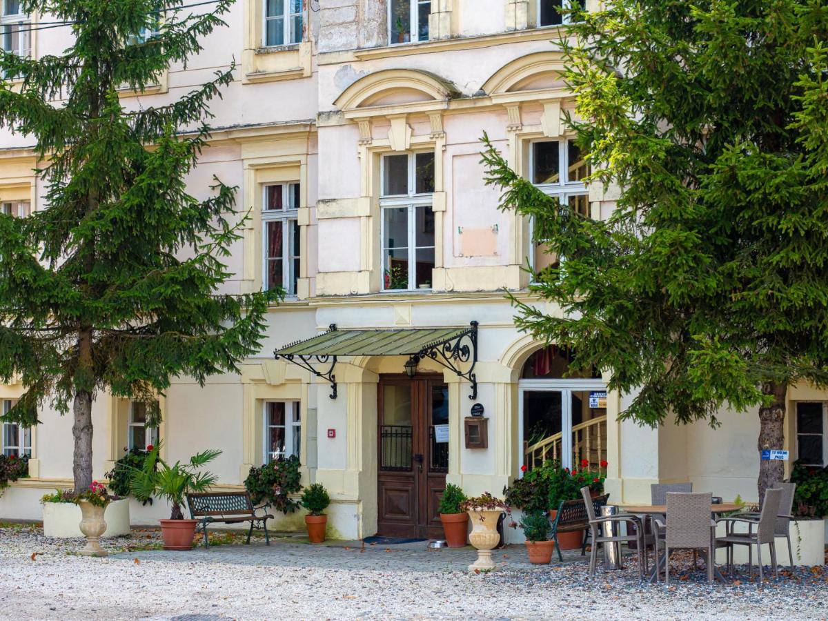 Palac Lawica- Splywy Przelomem Bardzkim Klodzko Bagian luar foto
