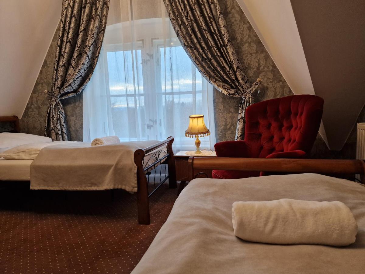 Palac Lawica- Splywy Przelomem Bardzkim Klodzko Bagian luar foto
